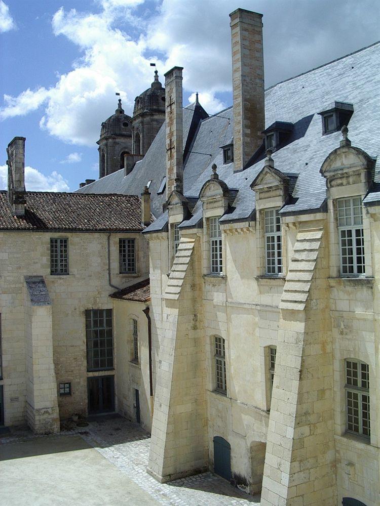 Hôtel Abbaye Royale à Saint-Jean-dʼAngély Extérieur photo