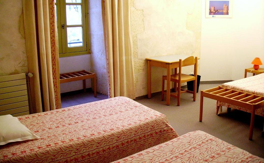 Hôtel Abbaye Royale à Saint-Jean-dʼAngély Chambre photo